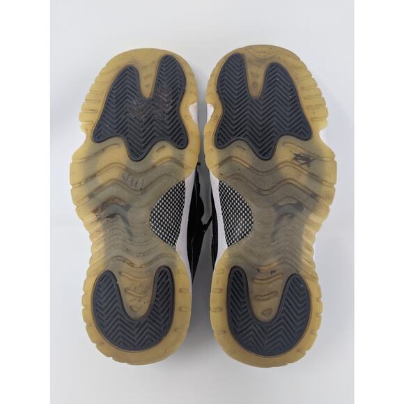 Nike Black and White Athletic Shoes with Tan Soles - Picture 10 of 10